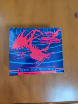 Pokemon TCG Sword & Shield Darkness Ablaze ETB Elite Trainer Box Factory Sealed - Image 1