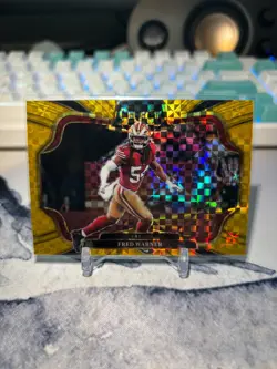 2025 Panini Select #417 Fred Warner Field Level Gold Prizm /10 - Image 1