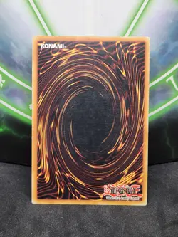 Yugioh Dark Magician YGLD-ENB02 Ultra Rare 1st Edition NM Alternate Art - Image 2