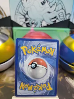 2020 Pokemon SWSH Vivid Voltage Nessa #196/185 - Image 2