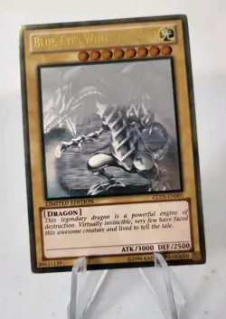 Blue-Eyes White Dragon - GLD5-EN001 *NM-MINT* Ghost Rare Yugioh Card - Image 3