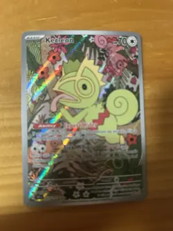 Kecleon - 213/191 - Illustration Rare Surging Sparks - Pokemon (NM) - Image 1