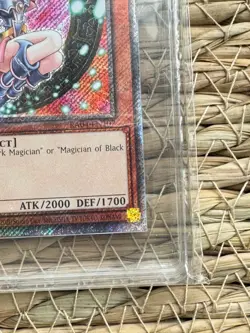 Yu-Gi-Oh Dark Magician Girl 3rd Art Quarter Century Secret Rare RA04-EN107 - Image 4