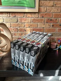 Pokemon Black Bolt & White Flare Unova Heavy Hitters Premium Collection - Image 4