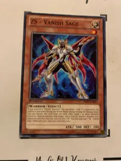 ZS-VANISH SAGE - 1st EDITION PRIO-EN001 ENGLISH Yu-Gi-OH! CARD COMMON 2014 - Image 4