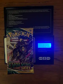 Pokemon TCG: Sword & Shield - Evolving Skies Very Heavy (22.72g) Booster Pack 820650808777 - Image 1