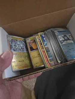 Pokemon Cards Bulk Lot Over 100 Cards No Energy!! Reverse/Holo - Image 2