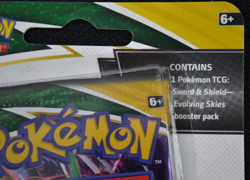 Pokemon TCG Evolving Skies Blister Pack with Slowpoke Promo SEALED - Image 5