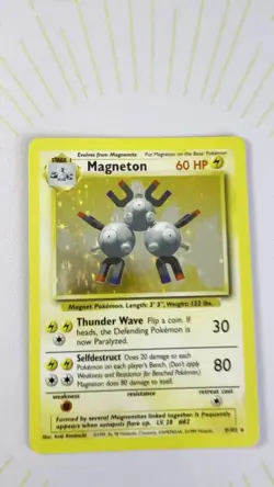 Pokemon Magneton 9/102 Base Set Holo 1999 WOTC Vintage LP/NM ✨ - Image 2