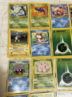Lot of 30 Pokemon Base Set Cards Gym Hero’s Non Holo Collection Vintage WotC - Image 2