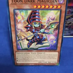 Konami Yu-Gi-Oh! TCG Toon Dark Magician LDS1-EN067 1st Edition Spellcaster ATK/… - Image 3