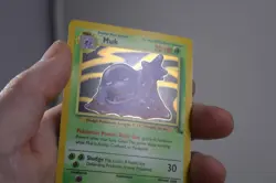 1999 Pokemon TCG Muk Fossil Holo Card 13/62 Unlimited Rare - Image 3