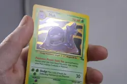 1999 Pokemon TCG Muk Fossil Holo Card 13/62 Unlimited Rare - Image 4