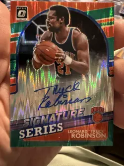 LEONARD ROBINSON 2021/22 DONRUSS OPTIC GREEN SHOCK SIGNATURE SERIES AUTO SS-LTR - Image 1