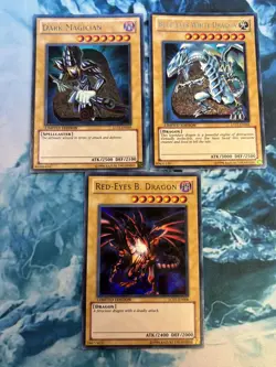 Legendary Collection 1: Dark Magician, Red-Eyes & Blue-Eyes White Dragon LC01 - Image 1