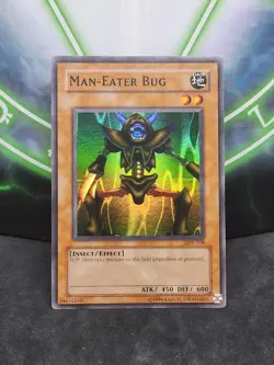 Yugioh Man-Eater Bug LOB-108 Super Rare Original Print LP - Image 1