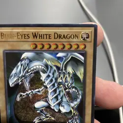 Blue-Eyes White Dragon SDBE-EN001 Unlimited Ultra Rare NM- +Bonus FREE SHIPPING! - Image 5