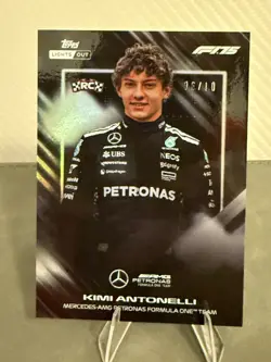 2025 Topps Lights Out F1 - Drivers Andrea Kimi Antonelli (RC) /10 - Image 3