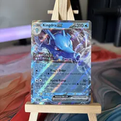 Pokemon - Kingdra ex - Stamped - 012/064 - SV Shrouded Fable - Promo Card - Image 1