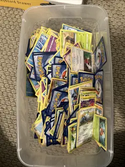lot of pokemon cards - Image 1