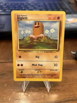 Pokemon Card Base Set Unlimited Diglett Energy Symbol Error 47/102 - Image 1