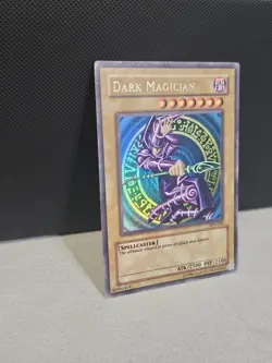 Vintage Yu-Gi-Oh TCG Dark Magician SDY-006 Starter Deck Yugi Ultra Rare Holo - Image 3