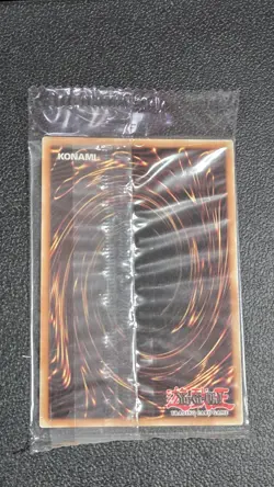 Yugioh - Dark Magician Girl Ultra Rare, LART-EN035 (2021 Border), NM, Limited Ed - Image 2