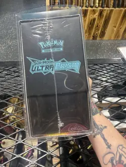 Pokemon Ultra Prism Elite Trainer Box ETB Dawn Wings Necrozma New Sealed - Image 2