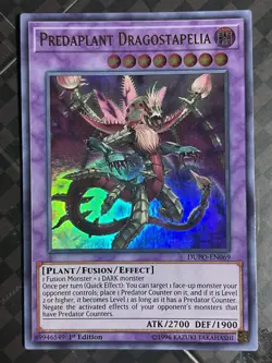 Yu-Gi-Oh! - Predaplant Dragostapelia - Super Rare / Holo - DUPO-EN069 NM - Image 1
