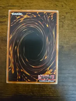 Yu-Gi-Oh Azamina Ilia Silvia OP28-EN003 Ultimate Rare Near Mint Condition - Image 4