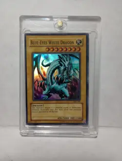 2004 Yu-Gi-Oh! Blue-Eyes White Dragon SKE-001 1st Edition Great Shape - Image 1