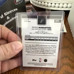 Topps Chrome Refractor Victor Wembanyama San Antonio Spurs 2025 #221 💎 mint 💎 - Image 2