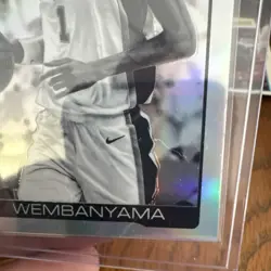 Topps Chrome Refractor Victor Wembanyama San Antonio Spurs 2025 #221 💎 mint 💎 - Image 5