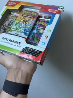 Pokemon TCG: First Partner Illustration Collection: Series 1 - In Hand - Image 3