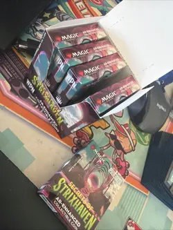 MAGIC THE GATHERING MTC SECRETS OF STRIXHAVEN 5 COLLECTIBLE COIN BOX - Image 1