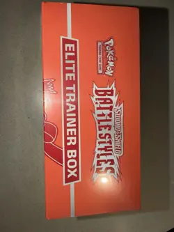Pokemon TCG Sword & Shield Battle Styles Elite Trainer Box Sealed - Image 4