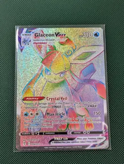 Glaceon VMAX Evolving Skies Secret Rare Card 208/203 - NM - Image 1