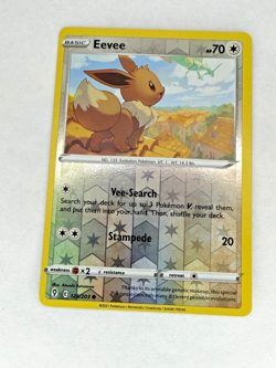 Pokemon TCG LP EEVEE 125/203 SWSH07: Evolving Skies Reverse Holo 2021 - Image 2