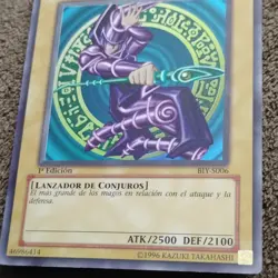 Yu-Gi-Oh! Dark Magician BIY-S006 1st Edition Spanish Normal ATK/2500 DEF/2100 - Image 1