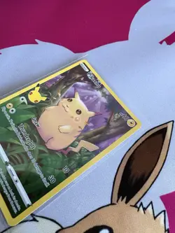 Pikachu 005/025 Rare Full Art Holo Celebrations Pokemon Card -Mint - Image 2