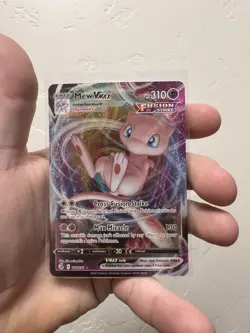 Mew VMAX 114/264 Non-HOLO Swsh08: Fusion Strike Regular - Pokemon - Image 1