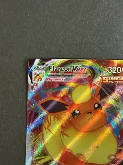 Pokemon TCG Flareon VMAX Full Art Evolving Skies 18/203 - Image 3