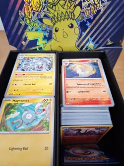 Pokemon TCG Cards Bulk Bundle Job Lot x1000 Commons/Uncommons Mixed Sets - Image 4