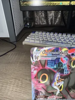 Pokemon Umbreon VMAX Alternate Art Ultra Rare Holo 215/203 Evolving Skies - Image 3