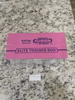 Pokemon TCG - Fusion Strike - Elite Trainer Box (ETB) - Sealed, Brand New - Image 4