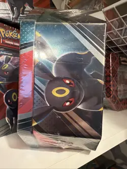 Pokemon V Heroes Tin UMBREON V - Factory Sealed With Full Wrap. ES Inside - Image 3
