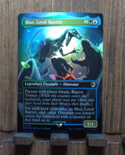 MTG Blue, Loyal Raptor (FOIL Borderless) Universes Beyond: Jurassic World Col.. - Image 2