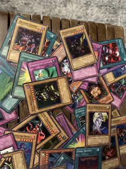 Over 150 Cards - Yu-Gi-Oh! Mixed Card Lot (Check Pictures) Corners Have Wear - Image 3