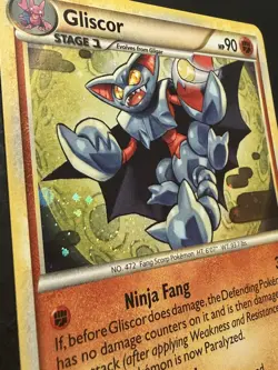 2010 Pokemon TCG HeartGold SoulSilver Undaunted Gliscor Holo Rare 4/90 LP - Image 2