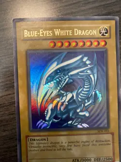 YuGiOh Blue-Eyes White Dragon SDK-001 Starter Deck Kaiba 2002 Ultra Rare LP/MP - Image 1